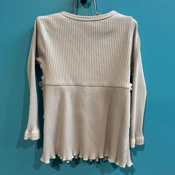 Daisy Appliqué Ruffle Spring Top - Picture 4 of 4